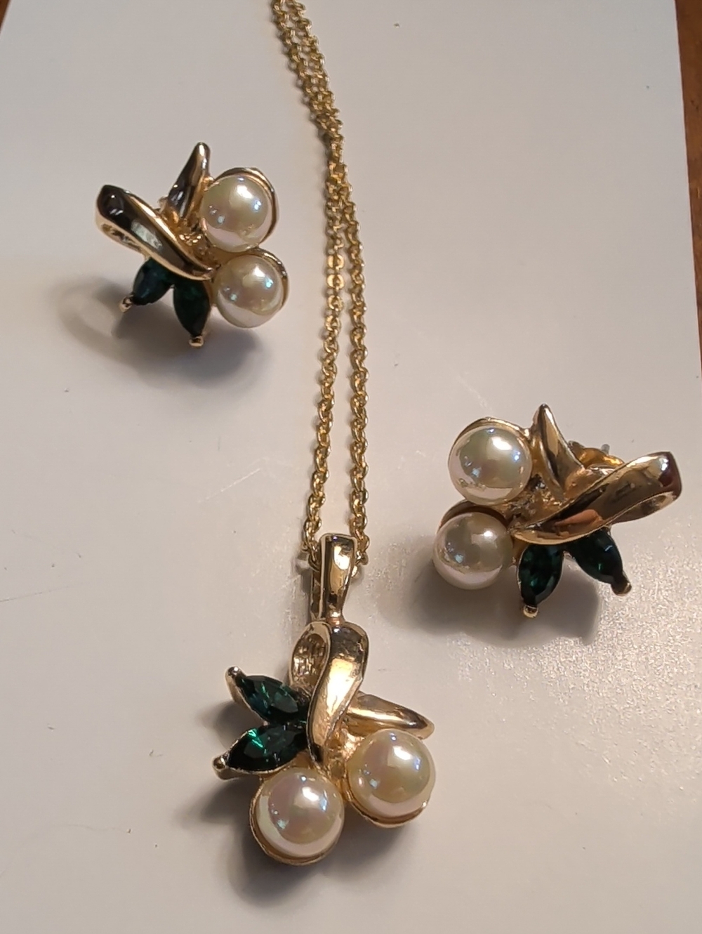 Roman Demi Parure Emerald Necklace Earrings Faux Pearl Goldtone Regency Royal